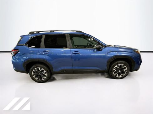 Used 2026 Subaru Forester Premium AWD/4WD image 4