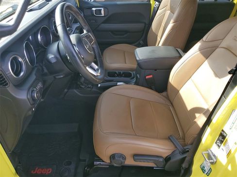 Used 2022 Jeep Wrangler Unlimited Sahara image 5