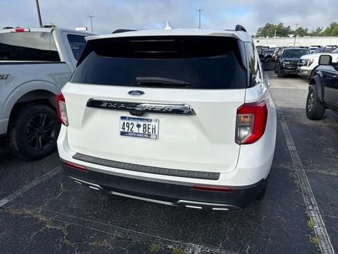 Used 2023 Ford Explorer XLT w/ Equipment Group 202A RWD image 4