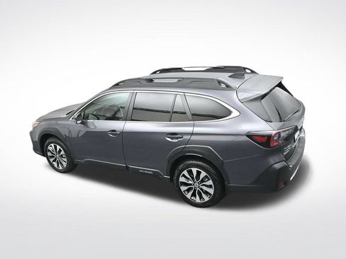 Used 2025 Subaru Outback Limited AWD/4WD image 29