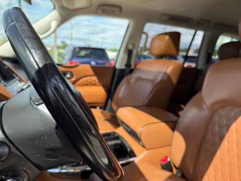 Used 2019 INFINITI QX80 Luxe w/ Proactive Package AWD/4WD image 17