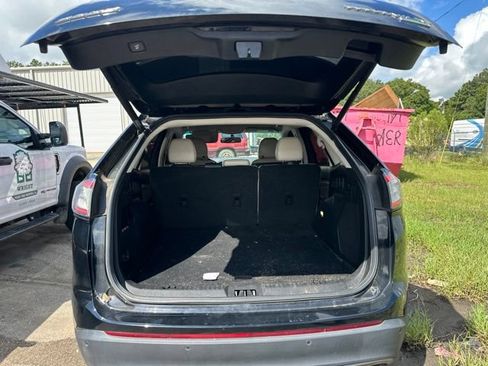 Used 2016 Ford Edge Titanium FWD image 8