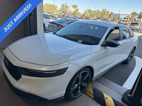 Used 2025 Honda Accord Sport image 1