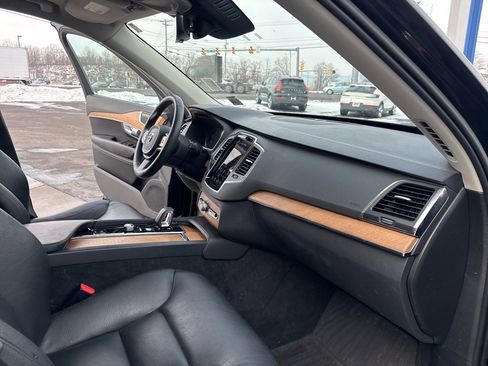 Certified 2023 Volvo XC90 B6 Core w/ Climate Package image 35