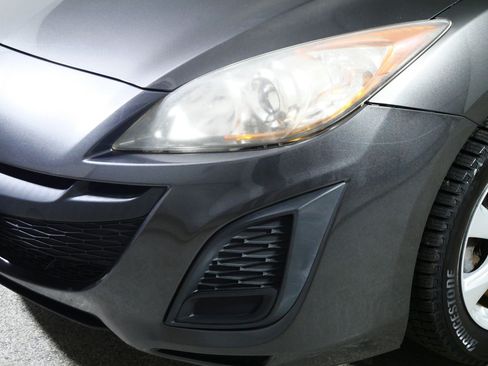 Used 2011 MAZDA MAZDA3 i Touring image 16