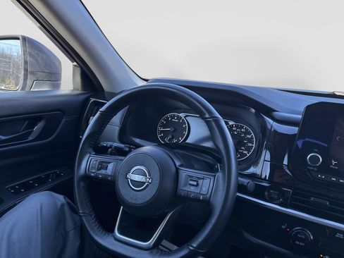 Used 2025 Nissan Pathfinder SV AWD/4WD image 35