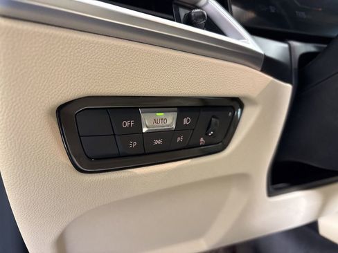 Certified 2025 BMW i4 eDrive40 image 27