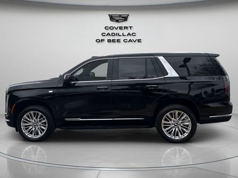 Used 2025 Cadillac Escalade Premium Luxury image 5