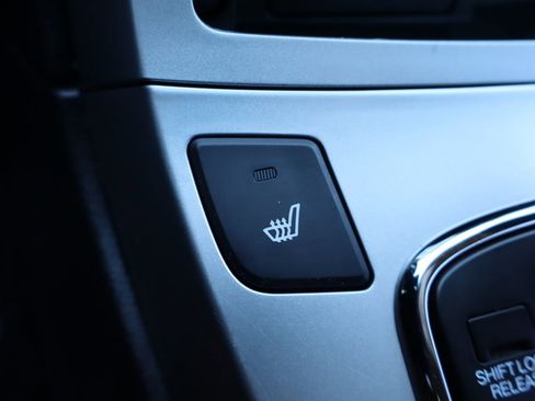 Used 2010 Hyundai Genesis 3.8 image 38