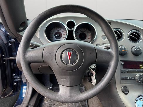 Used 2007 Pontiac Solstice Convertible w/ Preferred Package RWD image 18