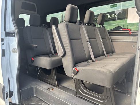 Used 2024 Mercedes-Benz Sprinter 2500 image 19
