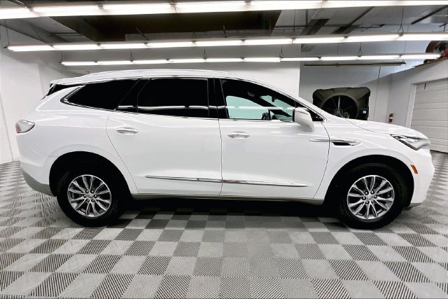 Used 2023 Buick Enclave Essence FWD image 14
