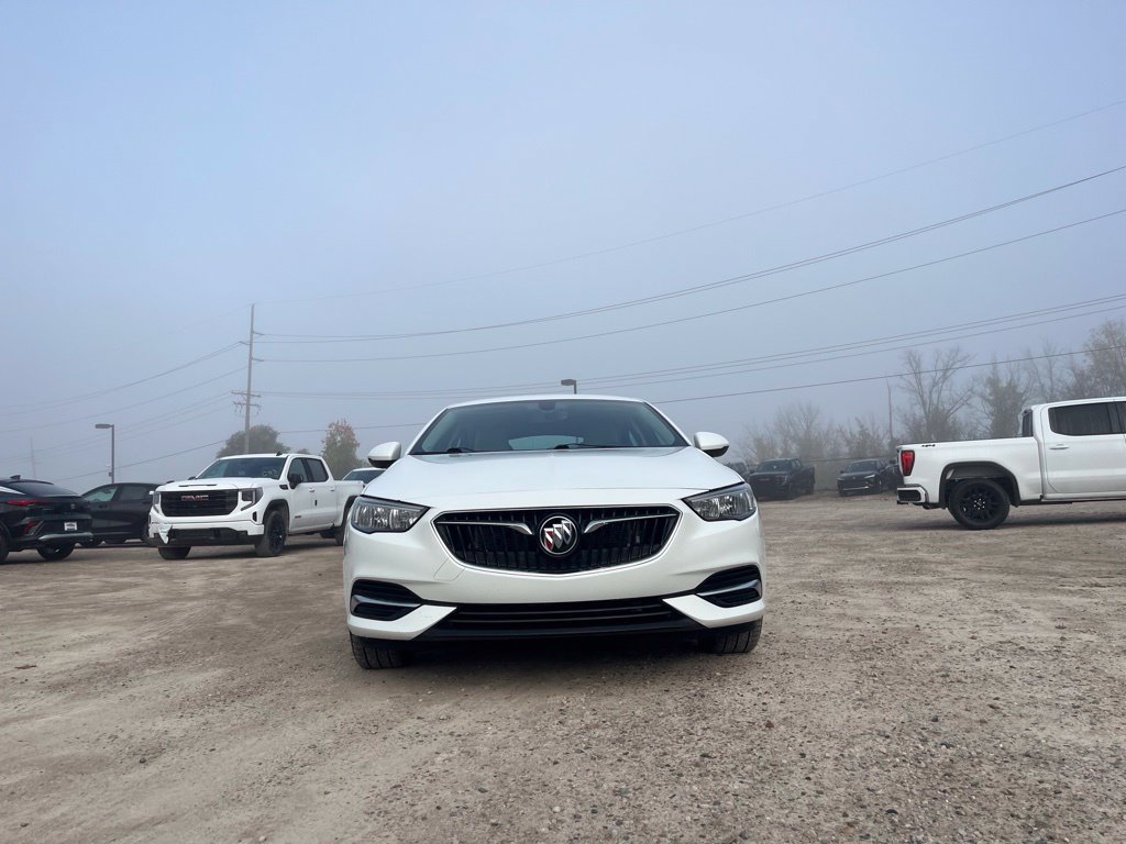 Used 2018 Buick Regal Preferred FWD image 4
