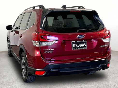 Used 2024 Subaru Forester Premium AWD/4WD image 15