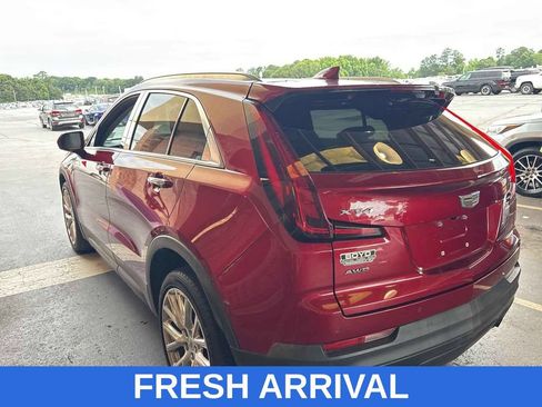 Used 2019 Cadillac XT4 Luxury w/ Cold Weather Package AWD/4WD image 4