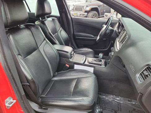Certified 2022 Dodge Charger SXT w/ Leather Interior Group image 18