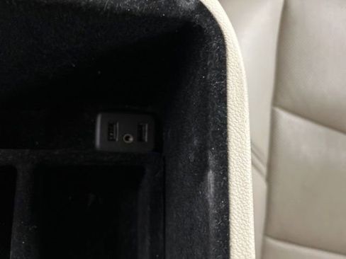 Used 2020 Cadillac Escalade Premium Luxury image 23