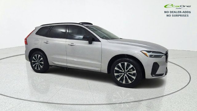 Used 2025 Volvo XC60 B5 Core AWD/4WD image 10