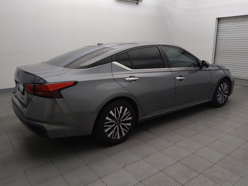Used 2023 Nissan Altima 2.5 SV FWD image 10