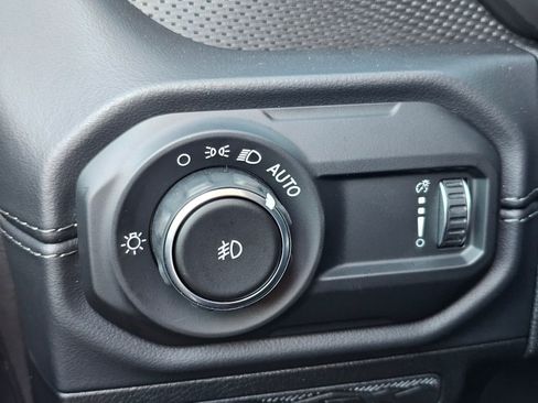 New 2026 Jeep Wrangler Unlimited Rubicon w/ Technology Group image 21