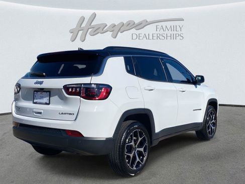 Certified 2025 Jeep Compass Limited image 3