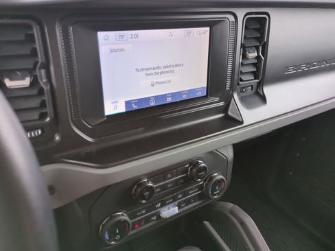 Used 2022 Ford Bronco Big Bend w/ Sasquatch Package AWD/4WD image 26