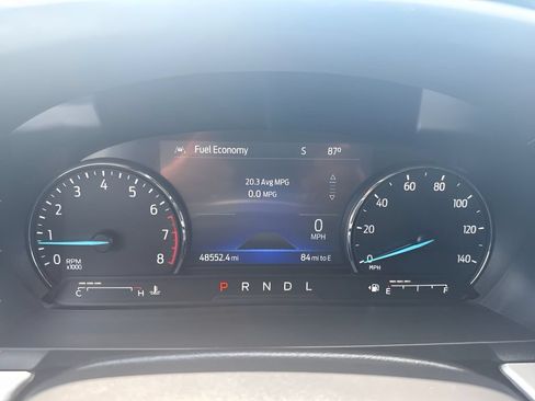 Used 2022 Ford Explorer XLT w/ Equipment Group 202A AWD/4WD image 17