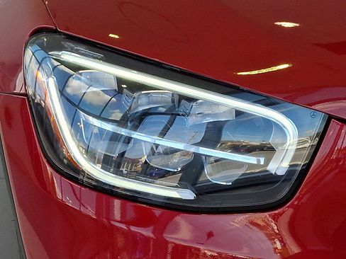 Used 2021 Mercedes-Benz GLC 300 GLC 300 image 9