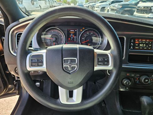 Used 2012 Dodge Charger SE RWD image 16
