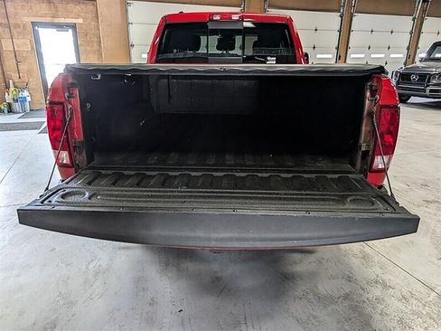 Used 2015 RAM 1500 Classic SLT w/ Remote Start & Security Group AWD/4WD image 10