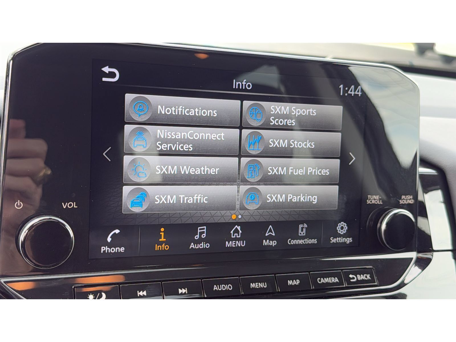 Used 2025 Nissan Pathfinder Platinum AWD/4WD image 19