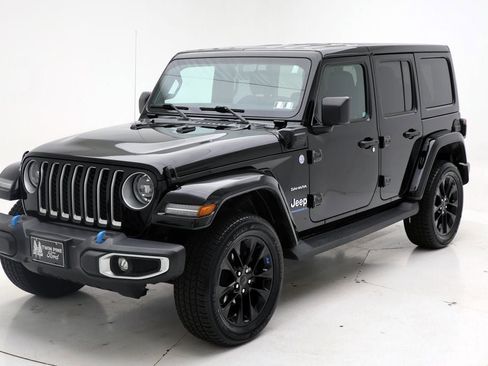 Used 2023 Jeep Wrangler Unlimited Sahara w/ Cold Weather Group image 2