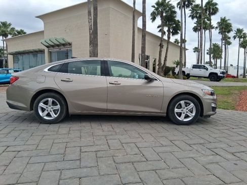 Used 2025 Chevrolet Malibu LS w/ LPO, Floor Liner Package FWD image 4