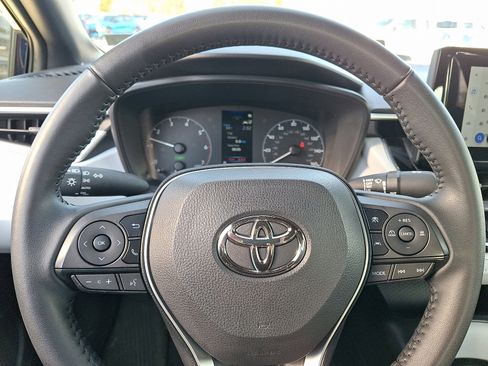 Used 2025 Toyota Corolla SE image 19