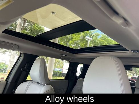 New 2025 Mitsubishi Outlander SEL image 17