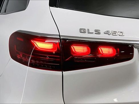 Certified 2024 Mercedes-Benz GLS 450 4MATIC image 28