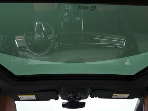 Used 2026 Audi Q7 3.0T Premium w/ Convenience Plus Package AWD/4WD image 21