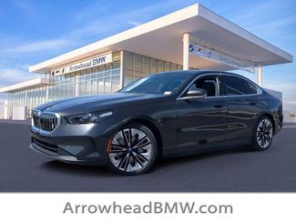Used 2025 BMW i5 eDrive40i w/ Premium Package video 1