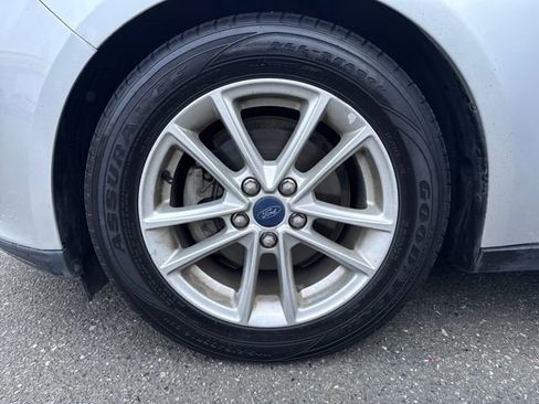 Used 2015 Ford Focus SE image 24