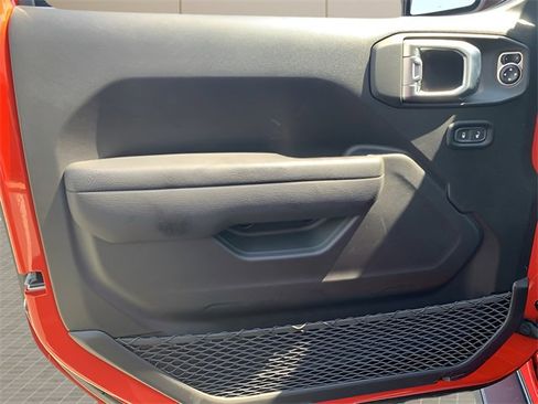 New 2024 Jeep Gladiator Rubicon w/ Technology Group image 21