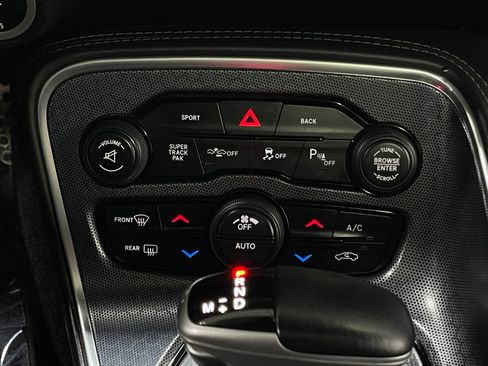 Used 2016 Dodge Challenger R/T Scat Pack w/ Leather Interior Group image 26