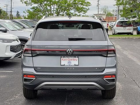 New 2026 Volkswagen Taos SE AWD/4WD image 4