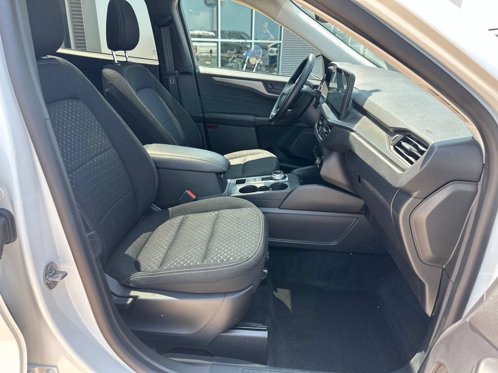 Used 2024 Ford Escape Active w/ Tech Pack #1 AWD/4WD image 32