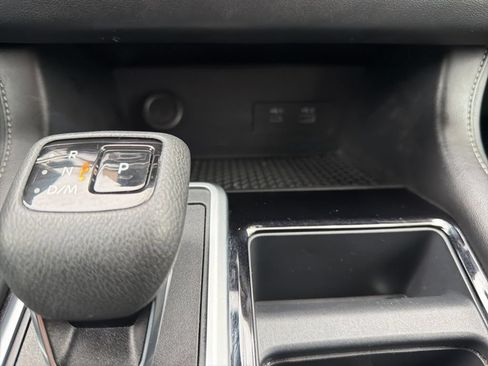 Used 2024 Nissan Pathfinder SV FWD image 24