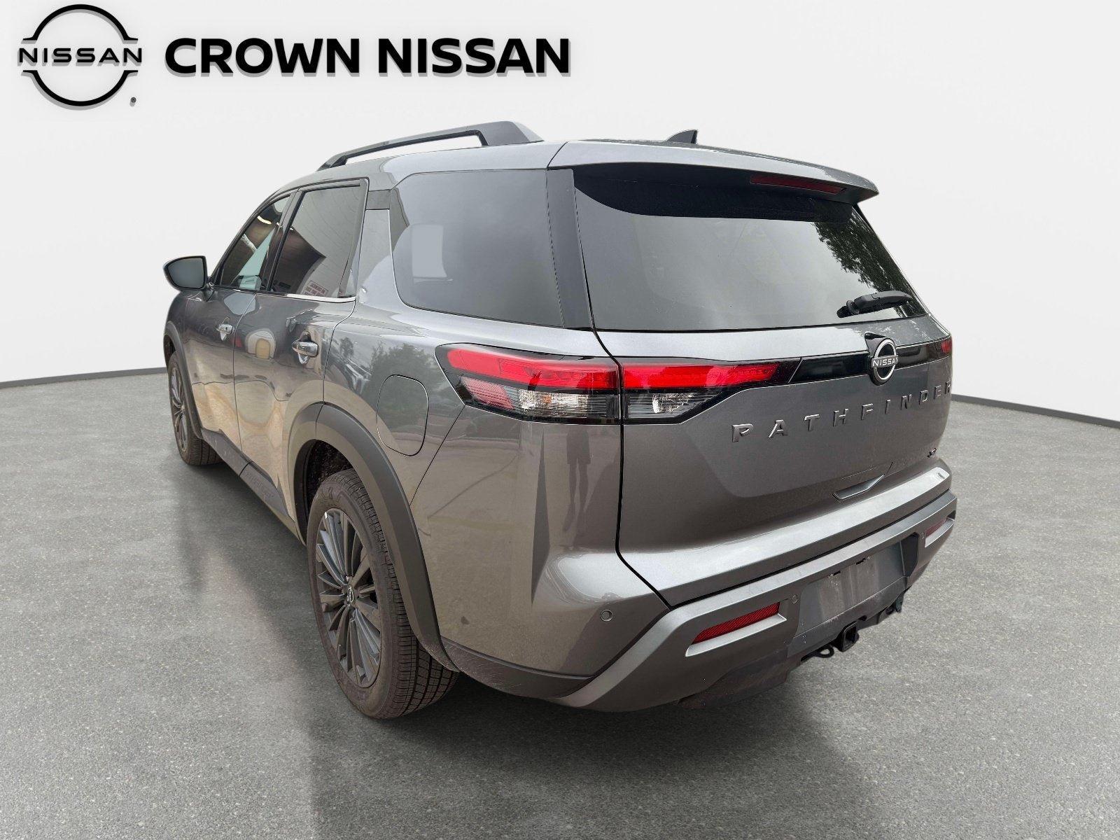 Certified 2026 Nissan Pathfinder SL w/ SL Premium Package FWD image 5
