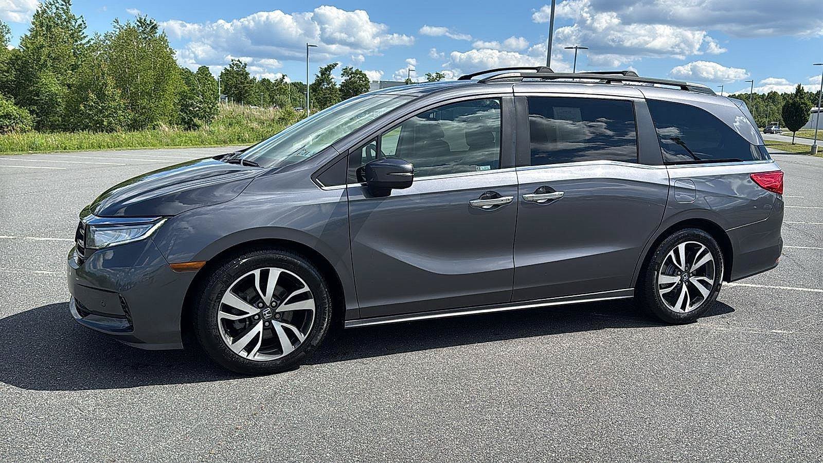 Used 2022 Honda Odyssey Touring image 13