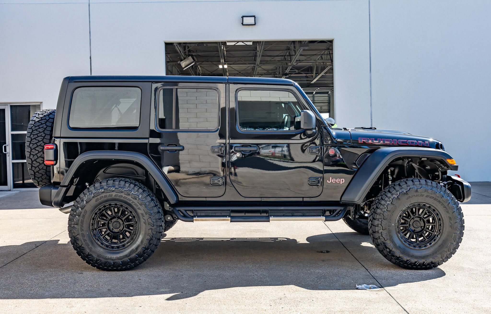 Used 2024 Jeep Wrangler Unlimited Rubicon w/ Technology Group AWD/4WD image 11