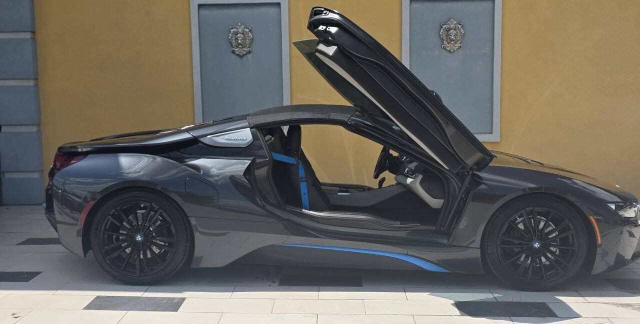 Used 2019 BMW i8 Roadster AWD/4WD image 11