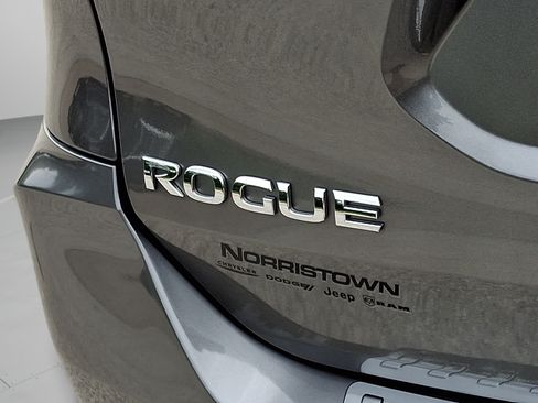 Used 2019 Nissan Rogue SV w/ Premium Package AWD/4WD image 29