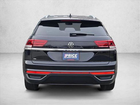 Used 2022 Volkswagen Atlas Cross Sport SE image 6